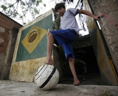 爱游戏(ayx)中国官方网站-热剧预定!李民基-李裕英有望搭档出演电视剧《大家的谎言》(图2) ayx官方网站