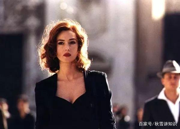 《亚瑟王》曝终极预告 裘德-洛向中国粉丝喊话_ayx官方网站(图3) ayx官方网站