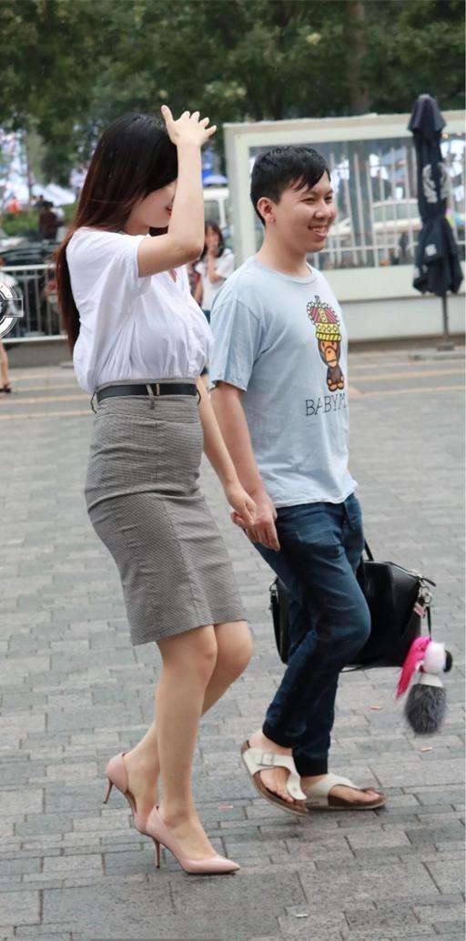 灵山县畜牧局领导到我县观摩学习生态养殖技术:爱游戏(ayx)中国官方网站(图1) ayx官方网站