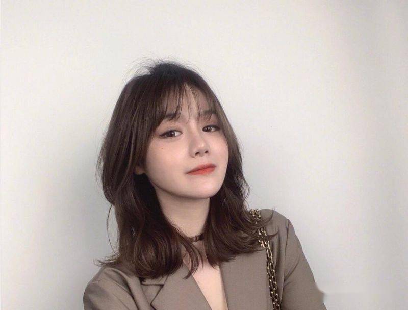 “ayx官方网站”
2020最新盛行“不长不短”发型(图109)