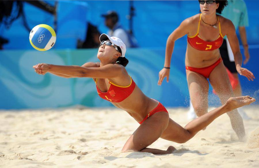 ‘爱游戏（ayx）中国官方网站’
国际排联十年百大球星(图6)