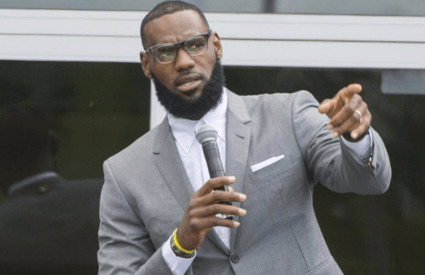 ayx官网-
NBA那么多球星退役后破产了 可是这5位想破产都很难！(图6)