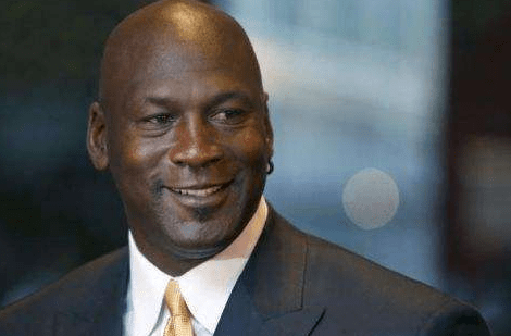 ayx官网-
NBA那么多球星退役后破产了 可是这5位想破产都很难！(图8)