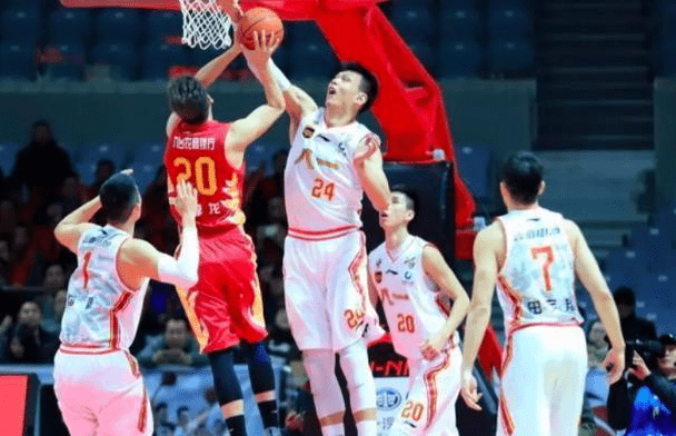 【ayx官方网站】
中国男篮8冠王遣散在即!全队退役!5大球星遭哄抢 广东该脱手了(图5) 【ayx官方网站】
中国男篮8冠王遣散在即!全队退役!5大球星遭哄抢 广东该脱手了(图5)